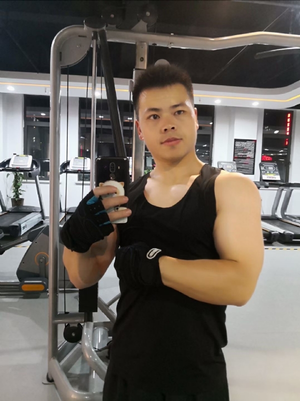 范迪塞尔的第二张照片--衡阳相亲服务中心