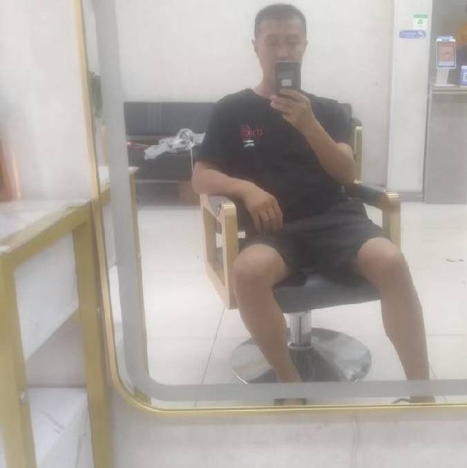 闫杰的第一张照片--衡阳相亲服务中心