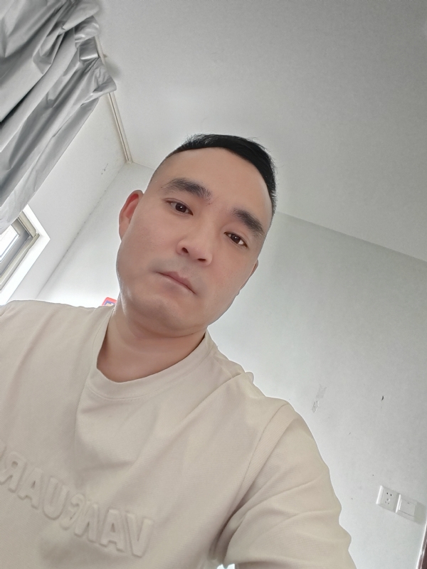 小锋的第一张照片--衡阳相亲服务中心