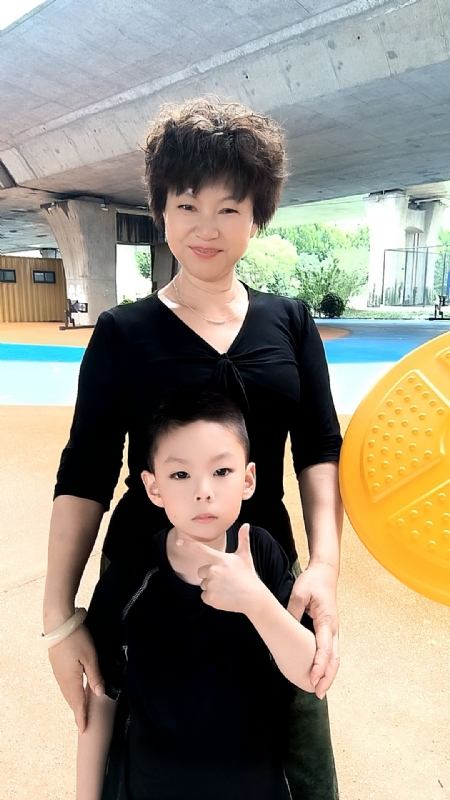 火凤凰的第一张照片--衡阳相亲服务中心