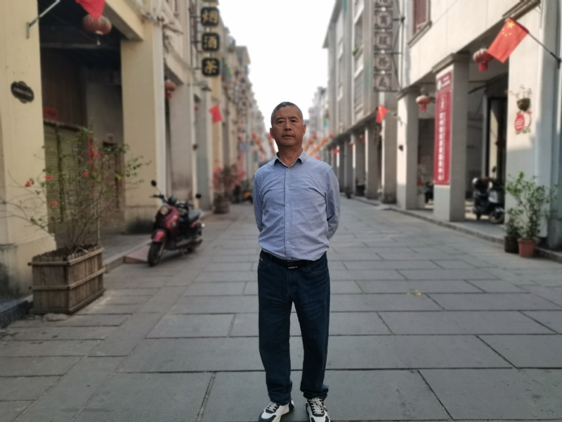 一粒尘埃的第一张照片--衡阳相亲服务中心