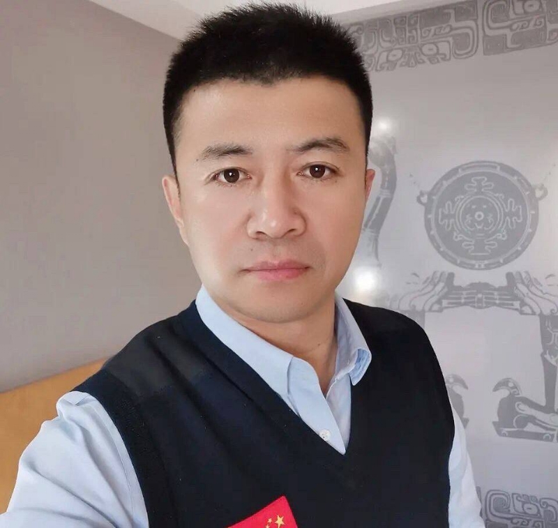 生在红旗下的第二张照片--衡阳相亲服务中心