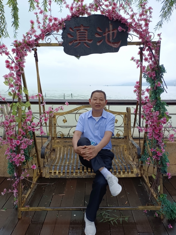 奋斗的第一张照片--衡阳相亲服务中心