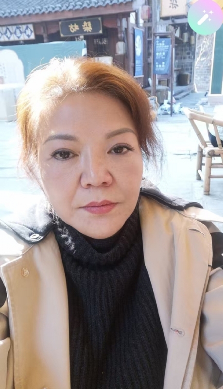 宛霞的第二张照片--衡阳相亲服务中心