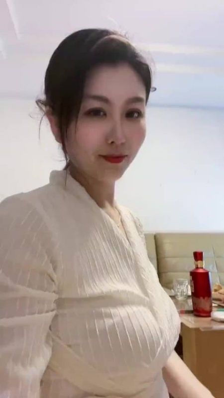 钕钕的第一张照片--衡阳相亲服务中心