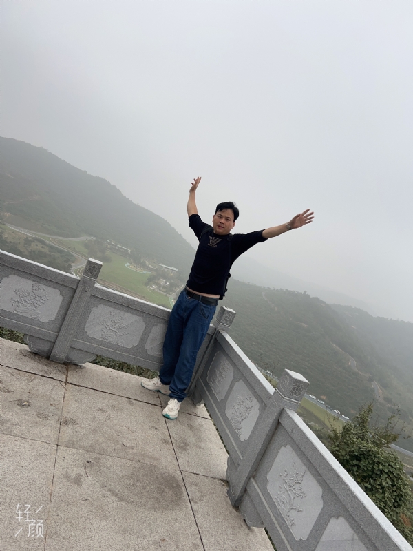 择一人白头偕老的第三张照片--衡阳相亲服务中心