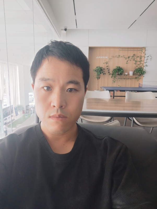 吊挂看风景的第一张照片--衡阳相亲服务中心