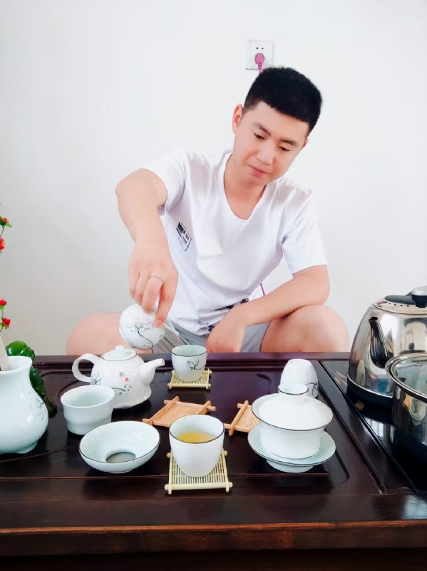 日月的第二张照片--衡阳相亲服务中心