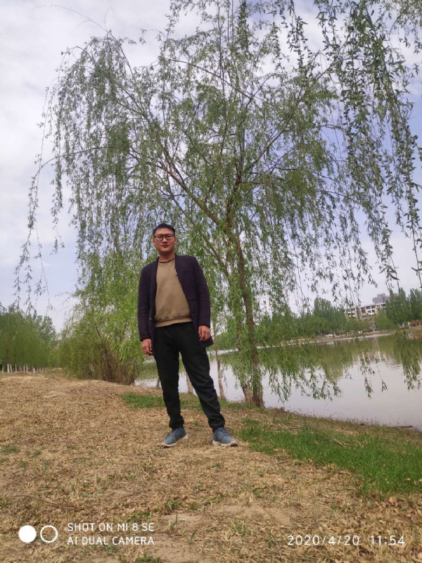 风中的烟头的第一张照片--衡阳相亲服务中心