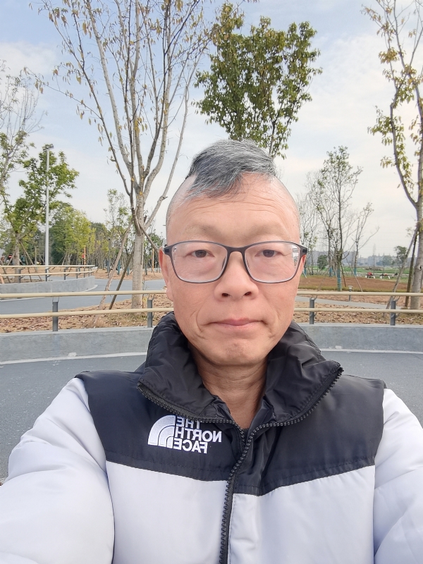 做喜欢的事的第一张照片--衡阳相亲服务中心