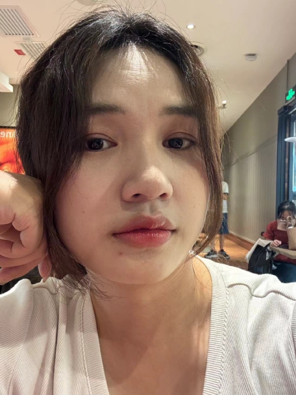 粉墨的第一张照片--衡阳相亲服务中心