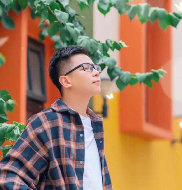 版本之子的第一张照片--衡阳相亲服务中心